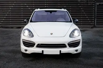 Porsche Cayenne, 3.0, 176 kW, diesel, automatic, four-wheel drive
