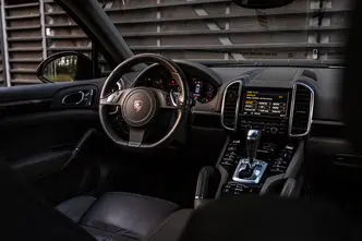 Porsche Cayenne, 3.0, 176 kW, diesel, automatic, four-wheel drive