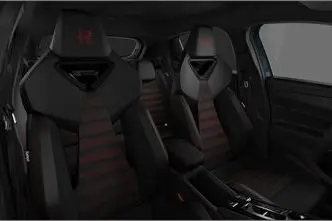 Alfa Romeo Junior, 1.2, 100 kW, гибрид, автомат, передний привод