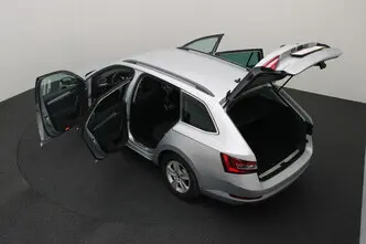 Škoda Superb, 2.0, 110 kW, дизель, автомат, передний привод