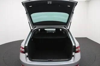 Škoda Superb, 2.0, 110 kW, дизель, автомат, передний привод