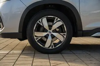 Subaru Forester, 2.0, 110 kW, гибрид, автомат, полный привод