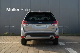 Subaru Forester, 2.0, 110 kW, гибрид, автомат, полный привод
