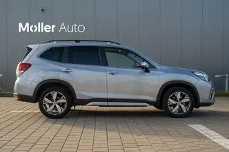 Subaru Forester, 2.0, 110 kW, гибрид, автомат, полный привод