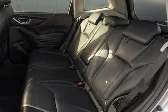 Subaru Forester, 2.0, 110 kW, гибрид, автомат, полный привод