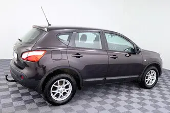 Nissan Qashqai, 1.6, 86 kW, petrol, manual, front-wheel drive