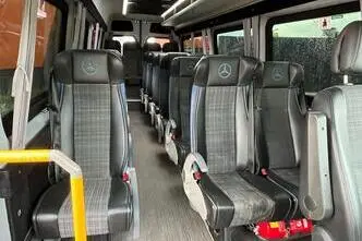 Mercedes-Benz Sprinter, 140 kW, diesel, automatic