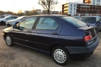 Alfa Romeo Alfa 146, 1.7, petrol, manual, front-wheel drive