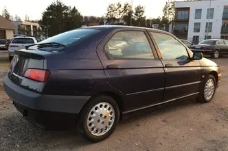 Alfa Romeo Alfa 146, 1.7, petrol, manual, front-wheel drive