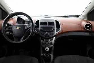 Chevrolet Aveo, 1.4, 74 kW, petrol, manual, front-wheel drive