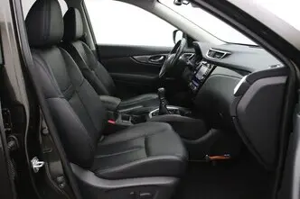 Nissan X-Trail, 1.6, 120 kW, бензин, механическая, передний привод
