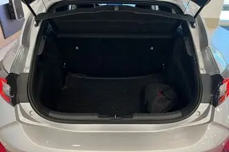 Toyota Corolla, 1.8, 72 kW, гибрид, автомат, передний привод