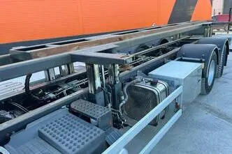 Volvo FM 330 6x2*4, 250 kW, diisel, automaat
