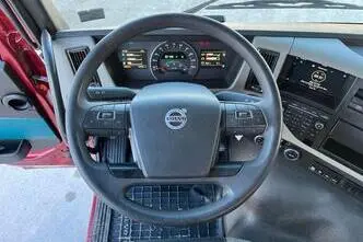 Volvo FM 330 6x2*4, 250 kW, diisel, automaat