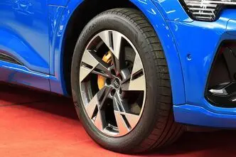 Audi e-tron, 158 kW, elekter, automaat, nelikvedu