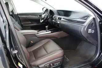 Lexus GS 300, 2.5, 133 kW, hybrid, automatic, rear-wheel drive