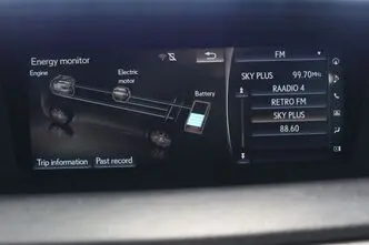 Lexus GS 300, 2.5, 133 kW, hybrid, automatic, rear-wheel drive