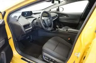 Toyota Prius, 2.0, 111 kW, подключаемый гибрид, автомат, передний привод