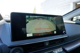 Toyota Prius, 2.0, 111 kW, подключаемый гибрид, автомат, передний привод