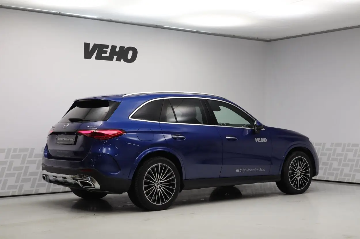 Mercedes-Benz GLC 300, 2.0, 198 kW, hybrid, automatic, four-wheel drive