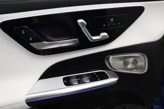 Mercedes-Benz GLC 300, 2.0, 198 kW, hybrid, automatic, four-wheel drive
