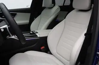 Mercedes-Benz GLC 300, 2.0, 198 kW, hybrid, automatic, four-wheel drive