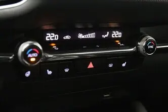 Mazda 3, 2.0, 132 kW, hübriid, manuaal, esivedu
