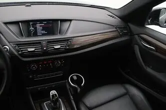 BMW X1, 2.0, 135 kW, petrol, automatic, rear-wheel drive