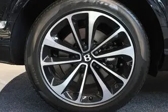 Bentley Bentayga, 4.0, 404 kW, bensiin, automaat, nelikvedu