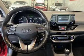 Hyundai i30, 1.4, 103 kW, бензин, автомат, передний привод