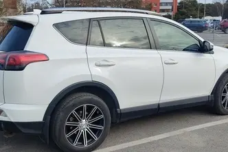 Toyota RAV4, 2.0, 105 kW, дизель, механическая, передний привод