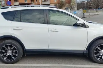 Toyota RAV4, 2.0, 105 kW, дизель, механическая, передний привод