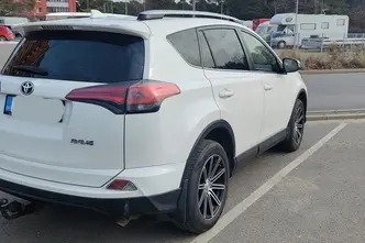 Toyota RAV4, 2.0, 105 kW, дизель, механическая, передний привод