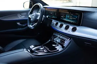 Mercedes-Benz E 220, 2.0, 143 kW, дизель, автомат, задний привод