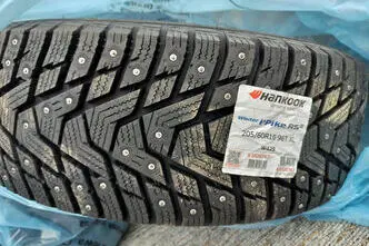 Toyota Prius, 1.8, 73 kW, hybrid, automatic, front-wheel drive