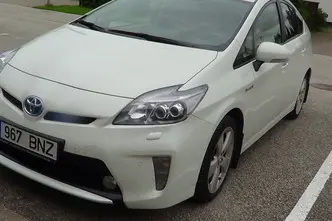 Toyota Prius, 1.8, 73 kW, hybrid, automatic, front-wheel drive