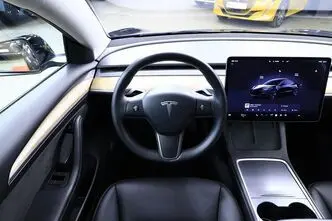 Tesla Model 3, 88 kW, elekter, automaat, tagavedu