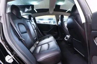 Tesla Model 3, 88 kW, elekter, automaat, tagavedu