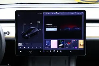 Tesla Model 3, 88 kW, elekter, automaat, tagavedu