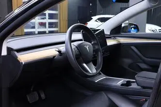 Tesla Model 3, 88 kW, elekter, automaat, tagavedu