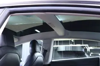 Tesla Model 3, 88 kW, elekter, automaat, tagavedu