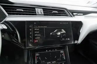 Audi e-tron, 230 kW, elekter, automaat, nelikvedu
