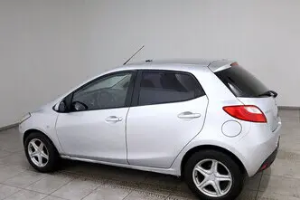 Mazda 2, 1.3, 55 kW, бензин, механическая, передний привод