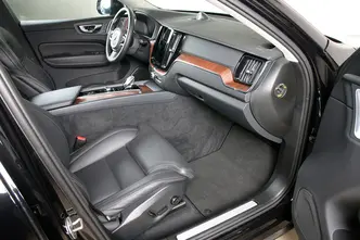 Volvo XC60, 2.0, 335 kW, подключаемый гибрид, автомат, полный привод