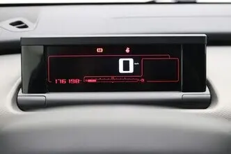 Citroën C4 Cactus, 1.6, 73 kW, diesel, manual, front-wheel drive