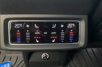 Audi e-tron, 158 kW, electric, automatic, four-wheel drive