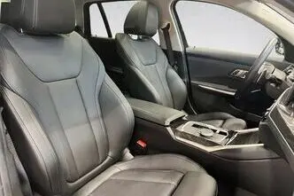 BMW 320, 2.0, 140 kW, hybrid, automatic, four-wheel drive