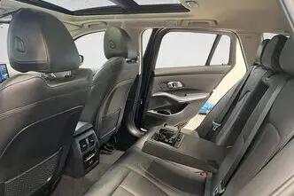 BMW 320, 2.0, 140 kW, hybrid, automatic, four-wheel drive