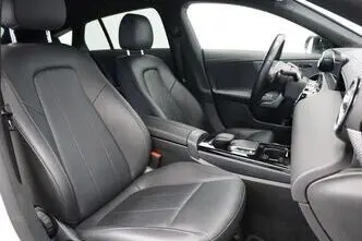 Mercedes-Benz CLA 250, 1.3, 118 kW, plug-in hybrid, automatic, front-wheel drive