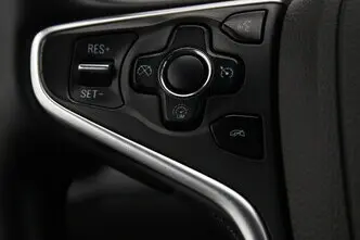 Opel Insignia, 1.6, 100 kW, дизель, механическая, передний привод